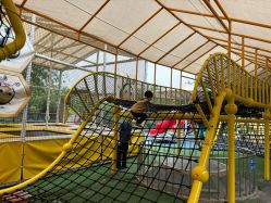 -爱伴·布鲁豪斯游乐场