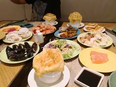 -华邑酒店·鲜艳全日自助餐厅