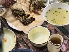 -刘姐啤酒鱼民族演艺餐厅(西街总店)