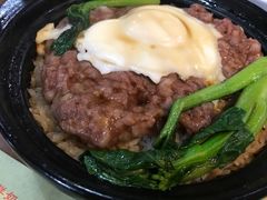 窝蛋牛肉煲仔饭-香港仔茶餐厅(凤阳店)