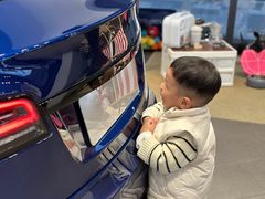 -TESLA 特斯拉(上海太古汇体验店)