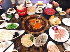 -小天鹅火锅·一线江景洪鼎旗舰店(洪崖洞店)