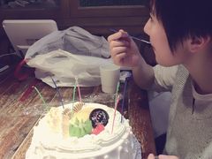 -红宝石·鲜奶小方·海派西点房(南丹店)