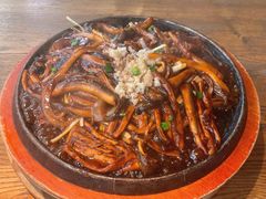 -蜜桃餐厅·伴山(湖滨商业街店)