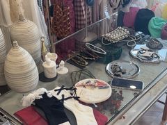 -眷顾自助服装工作室(中南金石国际广场A座店)