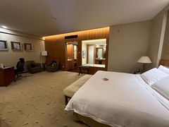 -汕尾巴黎半岛酒店