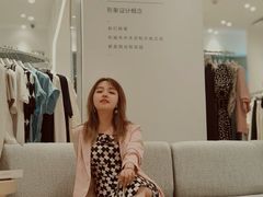 -王府井奥莱临潼小镇(临潼店)