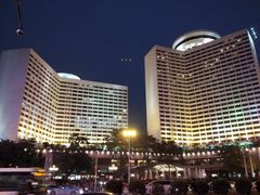 外观夜景-广州花园酒店