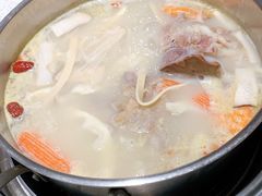 -三人行骨头王火锅(长寿店)