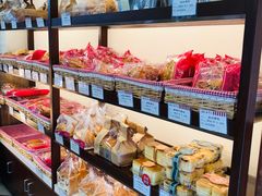 -红宝石·鲜奶小方·海派西点房(金杨店)
