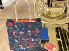 -VENCHI 闻绮(北京国贸商城店)