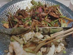 -小鱼小牛·鱼牛干锅·脆鱼火锅(世欧广场店)