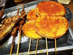 刷酱料烤馒头-管氏翅吧(地安门创始店)