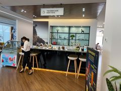 -宁波宝信宝马4S店(江北日湖店)