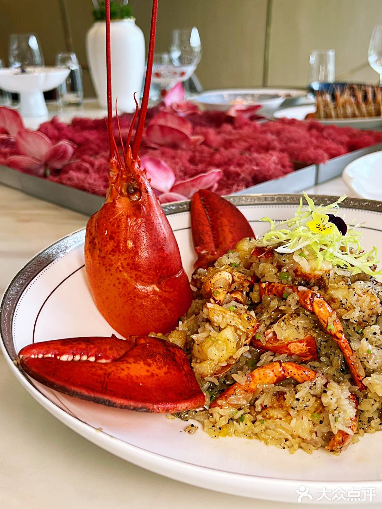 高尔夫球场里面的私厨！！这也太惬意了叭