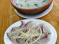 -正宗牛奇排骨饭(第一分店)