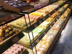 面包甜点陈列柜-百饼园(南后街店)