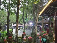 -土砂锅生态山庄·非遗砂锅雅鱼
