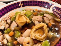 鲍鱼海鲜炒饭-皇室宴会厅(香港迪士尼乐园)