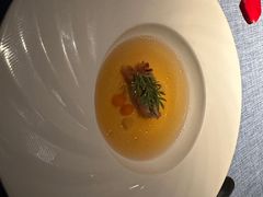 牛肉清汤佐时令时蔬-弦月窗LUNETTE BY AMANDA(复兴路店)