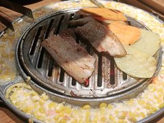 -青瓦炭韩潮烤肉(花园道店)