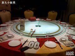 包厢-鹊华居·地道鲁菜·海鲜·融合味(大明湖店)