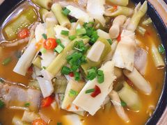 笋干腊肉煲-万景饭店·鱼街农家菜