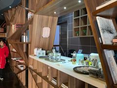 -钟书阁(松江泰晤士小镇店)