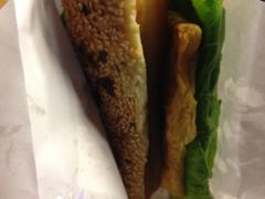 厚烧饼夹油条-早安山丘·豆浆油条(小木桥路店)