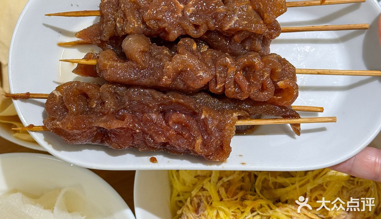 今天吃避风塘牛蛙 一整个外酥里嫩 简直太够味了