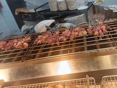 -四囍码头海鲜烧烤自助火锅(外滩南京东路悦荟广场店)