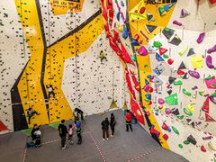 -问山MountQuest攀岩馆