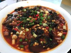 -南渝食府.墨脱石锅松茸鸡