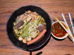 -万记麻辣烫国展总店