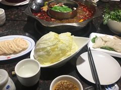 -小天鹅火锅·一线江景洪鼎旗舰店(洪崖洞店)