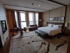 -天津梅江中心皇冠假日酒店