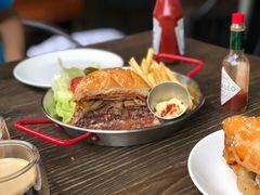 酿牛肉汉堡-The BREW·酿餐厅(浦东嘉里大酒店)