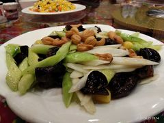 -闯关东东北农家菜(崂山石老人店)