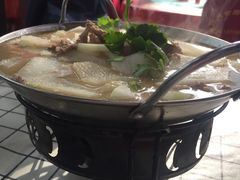 -明月食府(二区干二路店)