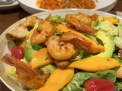 柠檬汁拌扒鲜虾牛油果沙拉-G+KITCHEN(龙湖狮山天街店)