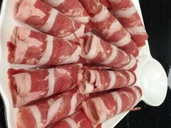 -牛魔王时尚回转餐厅