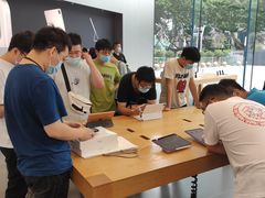 -Apple零售店(新街口店)