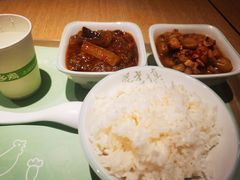 -老乡鸡(上海品尊国际中心店)
