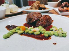 咸蛋黄狮子头-金枝玉叶上海人家食府(三里河店)