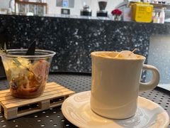 -HUG·拥抱咖啡(郑州宝龙广场店)