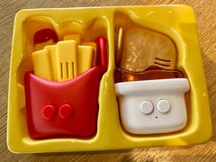 -麦当劳(展览路店)