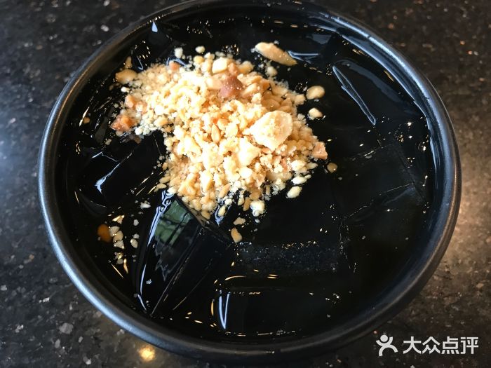 尚趣·捞美蛙鱼头锅派料理(大宁店)花生碎冰粉图片