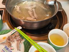 -润园四季椰子鸡火锅(卓越INTOWN店)