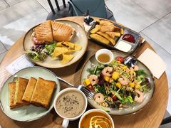 -HELLO 27 意面·沙拉·帕尼尼