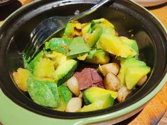 -云海肴·汽锅鸡·云南菜(天山百盛优客店)